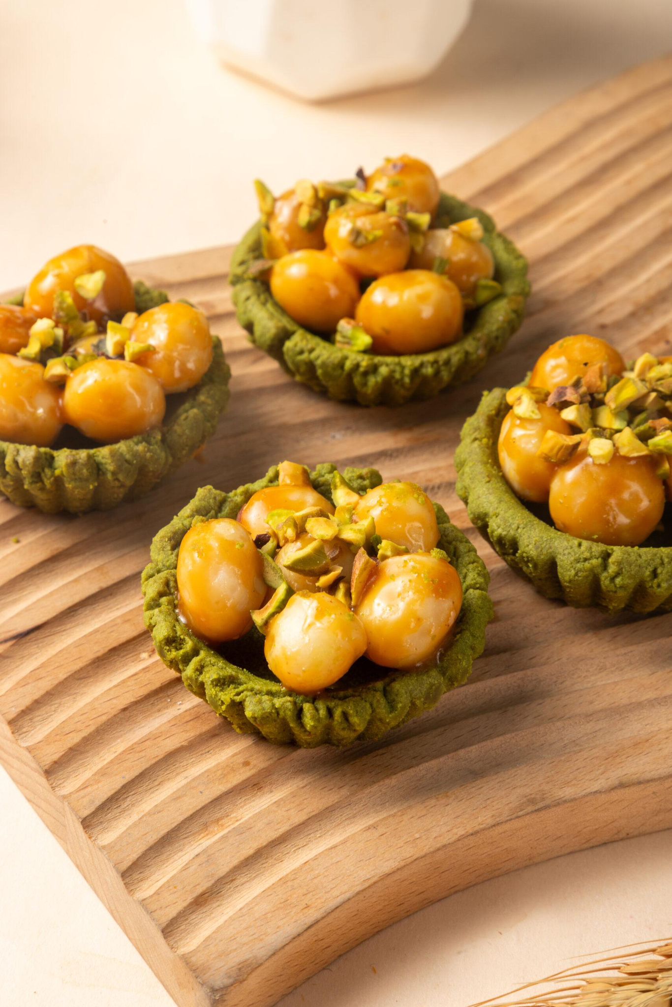 SHIU HEUNG YUEN Pistachio & Macadamia Nut Tart 6 pcs