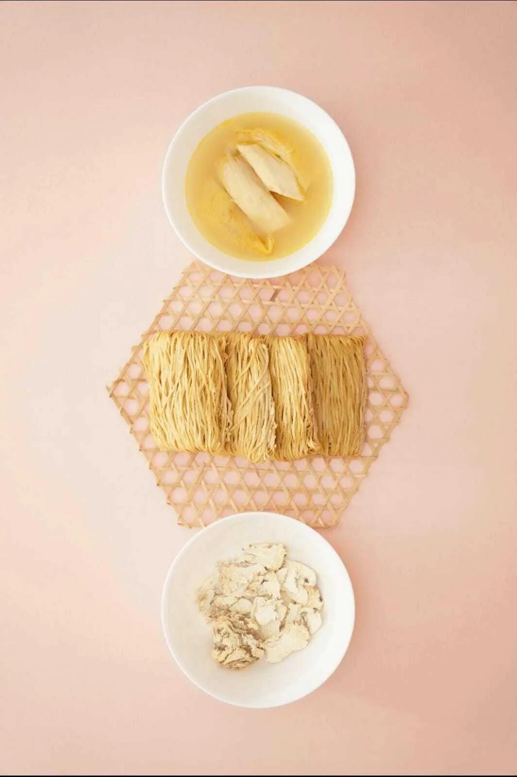 WING LOK Chinese Herbal Chicken Noodles with Angelica Root 12pcs